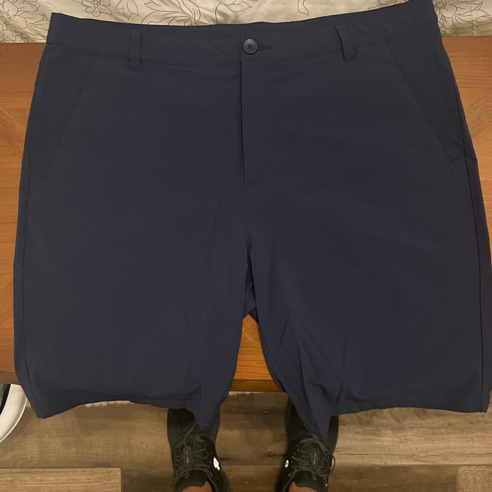 Oakley Men's Navy Blue Golf Shorts